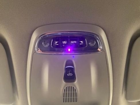 Used 2020 Volvo XC60 T8 Inscription w/ Protection Package image 13