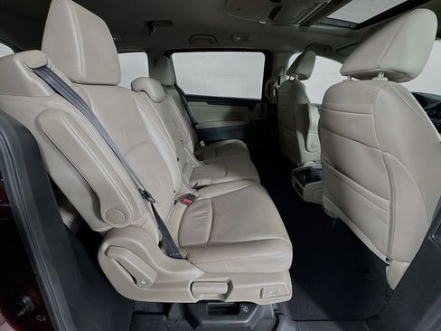 Used 2018 Honda Odyssey Touring image 35