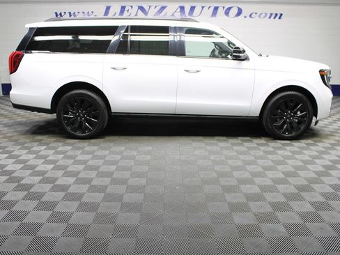 Used 2025 Ford Expedition Max Platinum w/ Stealth Appearance Package AWD/4WD image 3