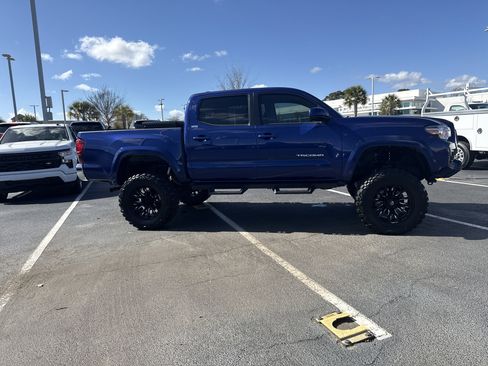 Used 2023 Toyota Tacoma SR5 image 22