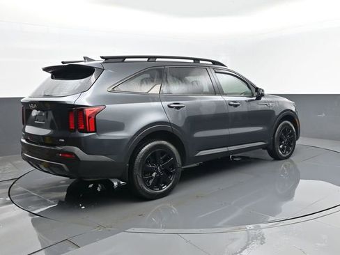 Used 2023 Kia Sorento S image 24