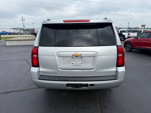 Used 2019 Chevrolet Suburban LT AWD/4WD image 2