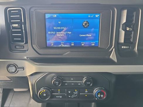 Used 2022 Ford Bronco 2-Door AWD/4WD image 16