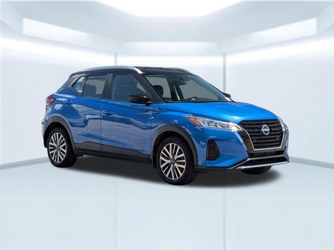 Certified 2023 Nissan Kicks SV FWD image 9