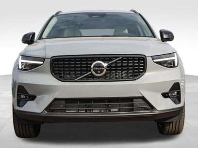 New 2026 Volvo XC40 B5 Plus w/ Protection Package Premier