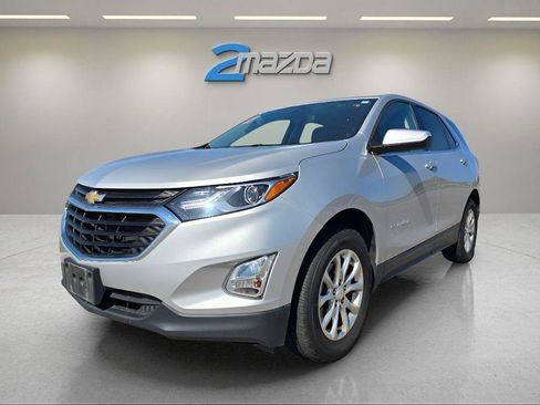 Used 2020 Chevrolet Equinox LT w/ Driver Convenience Package image 1