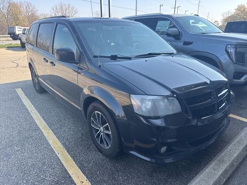 Used 2018 Dodge Grand Caravan GT FWD image 1