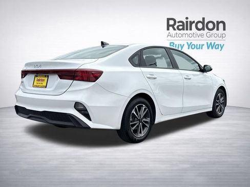 Used 2024 Kia Forte LXS FWD image 7