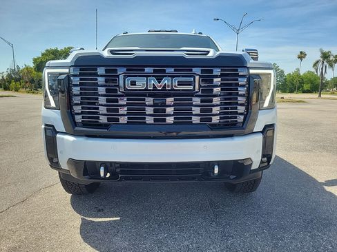 Used 2026 GMC Sierra 2500 Denali Ultimate AWD/4WD image 3