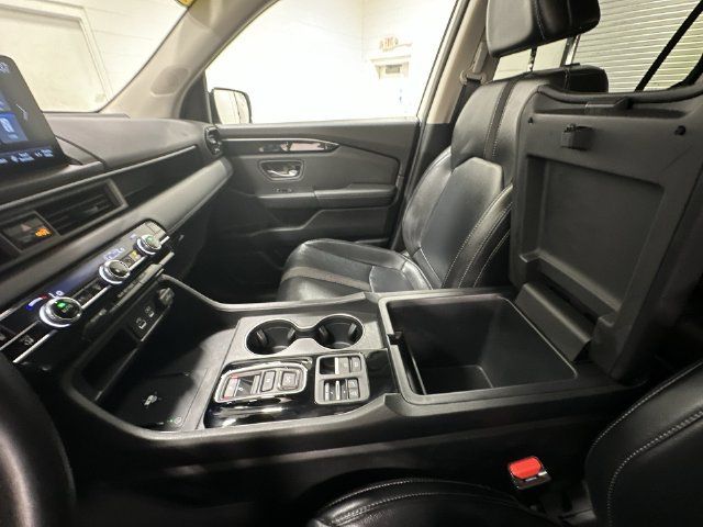 Used 2025 Honda Pilot EX-L image 28