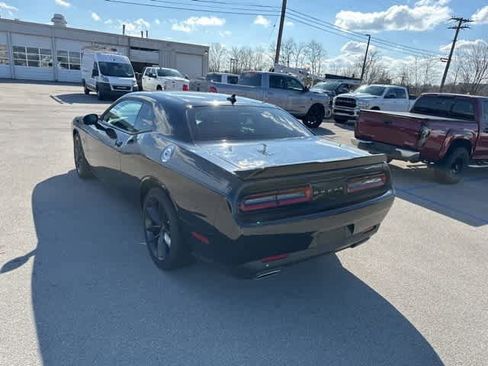 Used 2022 Dodge Challenger GT w/ Plus Package image 17