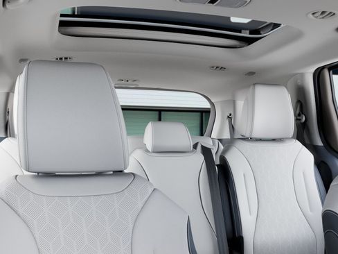 New 2026 Kia Carnival SX FWD image 28