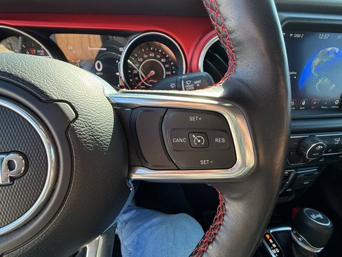 Used 2022 Jeep Wrangler Unlimited Rubicon w/ Xtreme Recon 35" Tire Package image 19