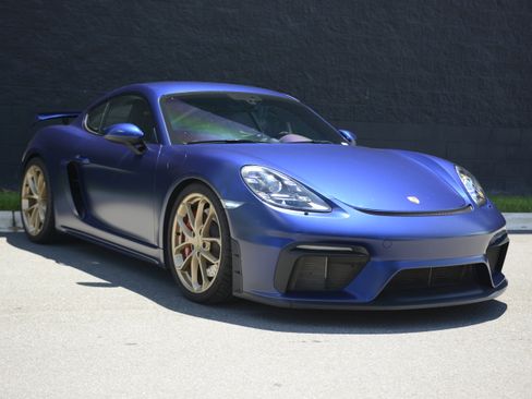 Certified 2022 Porsche 718 Cayman GT4 RWD image 9