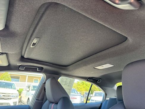 Used 2025 Toyota Corolla SE w/ SE Premium Package image 10