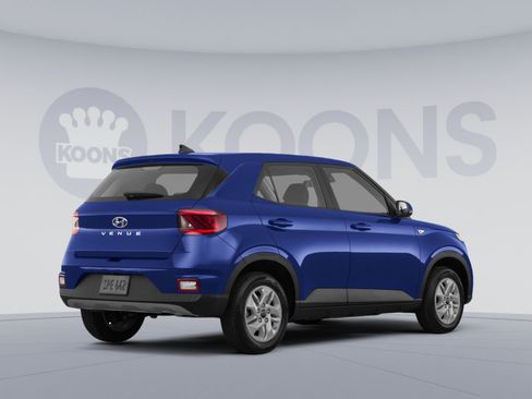 Used 2022 Hyundai Venue SE FWD image 4