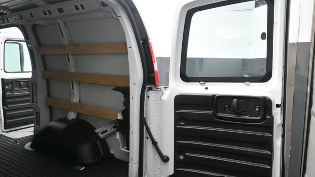 Used 2025 GMC Savana 2500 w/ Driver Convenience Package RWD image 27