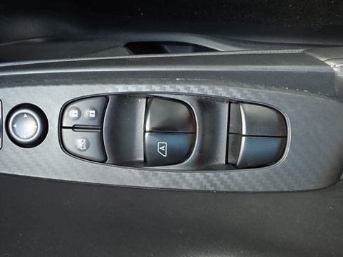 Certified 2025 Nissan Sentra S FWD image 16