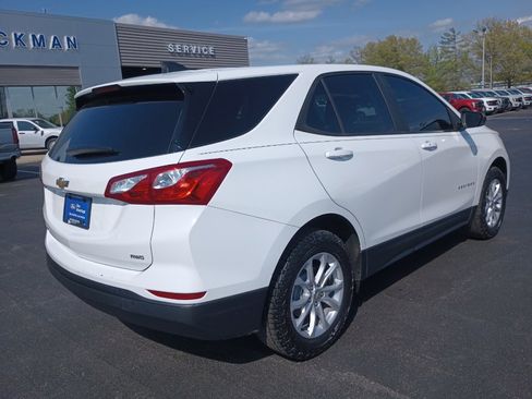 Used 2020 Chevrolet Equinox LS w/ LS Convenience Package image 9