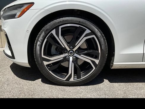 Certified 2024 Volvo S60 B5 Plus w/ Climate Package AWD/4WD image 15