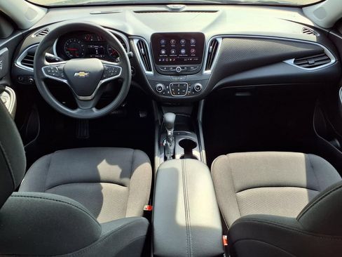 Used 2023 Chevrolet Malibu LT FWD image 9