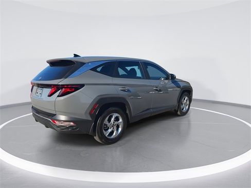 Certified 2024 Hyundai Tucson SE image 8