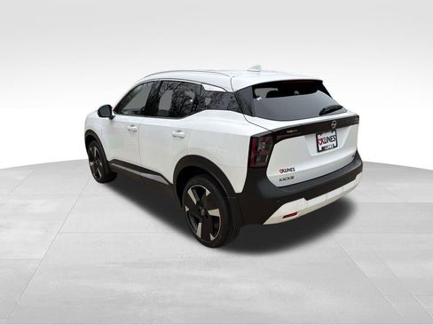 Used 2025 Nissan Kicks SR image 7