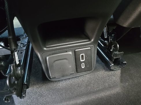 Used 2023 Buick Encore GX Essence w/ Experience Buick Package FWD image 35