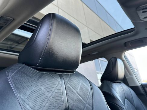 Certified 2021 Toyota Highlander Platinum AWD/4WD image 18