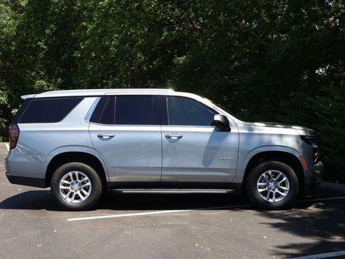 Used 2025 Chevrolet Tahoe LT AWD/4WD image 11