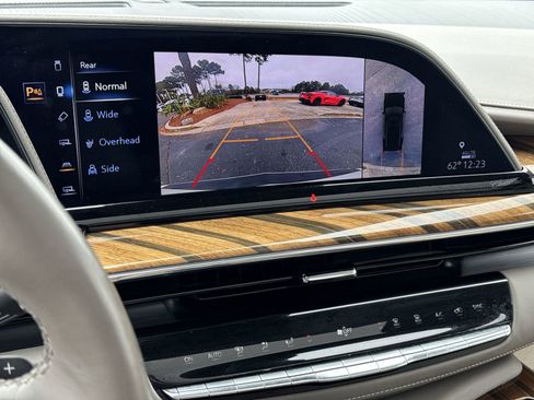 Used 2023 Cadillac Escalade ESV Sport Platinum image 25