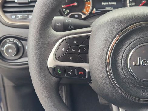 Certified 2023 Jeep Renegade Latitude image 26