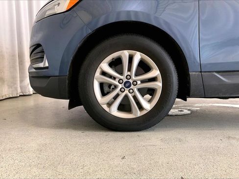 Used 2019 Ford Edge SEL w/ Equipment Group 201A FWD image 6