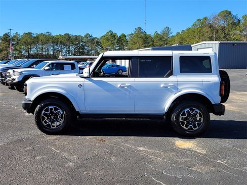 New 2025 Ford Bronco Outer Banks image 4
