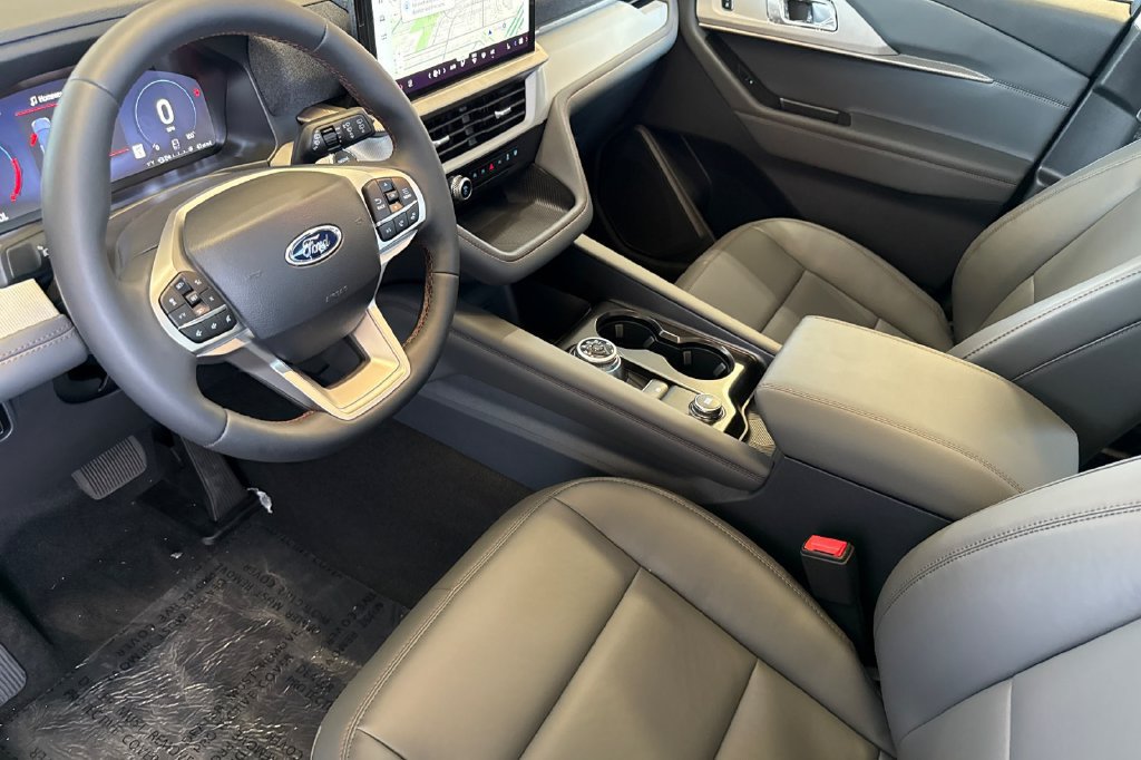 New 2026 Ford Explorer Active w/ Active Comfort Package AWD/4WD image 10