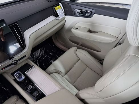 New 2026 Volvo XC60 T8 Ultra w/ Protection Package Premier image 25
