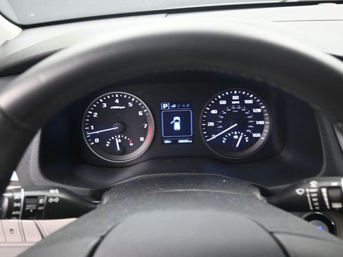 Used 2018 Hyundai Tucson Sport FWD image 11