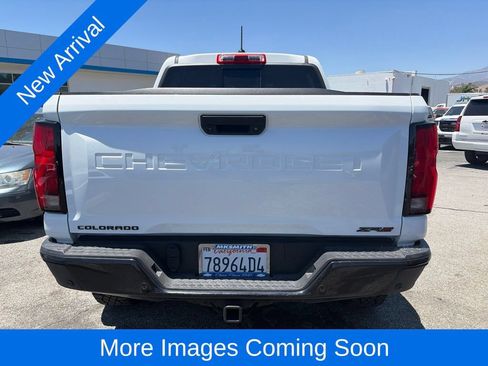Used 2024 Chevrolet Colorado ZR2 w/ Technology Package AWD/4WD image 5