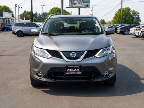Used 2018 Nissan Rogue Sport SL w/ SL Premium Package AWD/4WD image 3