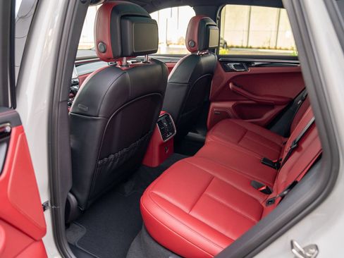 New 2026 Porsche Macan S image 23