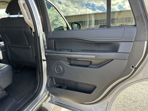 Used 2024 Ford Expedition XLT image 16