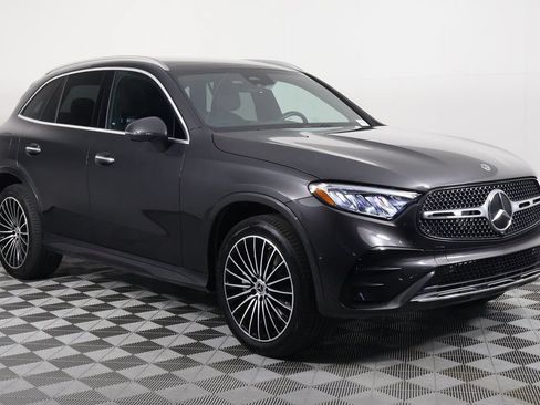 Certified 2026 Mercedes-Benz GLC 300 image 3