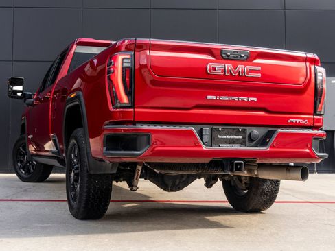 Used 2024 GMC Sierra 2500 AT4 w/ AT4 Premium Plus Package AWD/4WD image 6