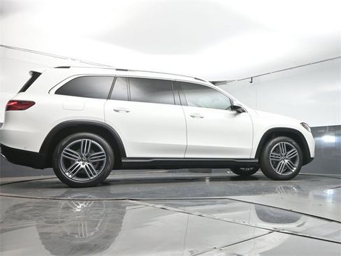 New 2026 Mercedes-Benz GLS 450 4MATIC image 41