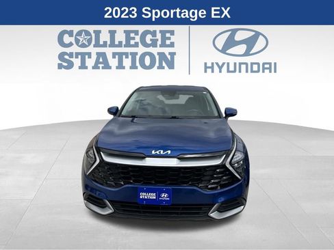 Used 2023 Kia Sportage EX image 2