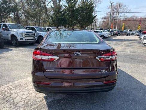 Used 2019 Ford Fusion SEL image 4