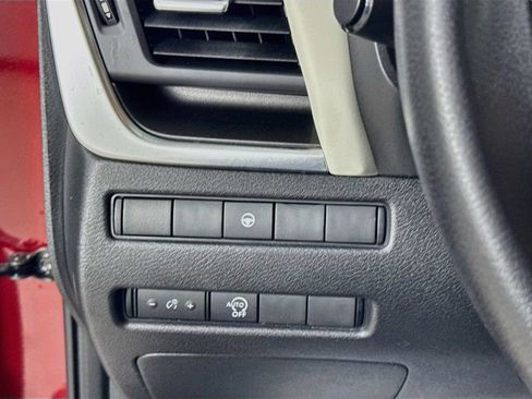 Used 2023 Nissan Rogue SV FWD image 11