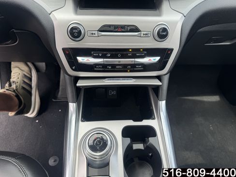 Used 2022 Ford Explorer XLT w/ Equipment Group 202A AWD/4WD image 20