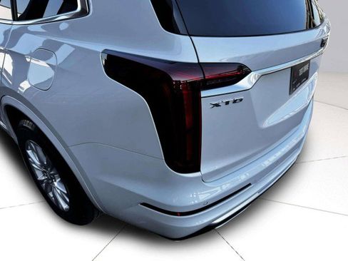 Used 2024 Cadillac XT6 Luxury w/ LPO, Floor Liner Package image 13
