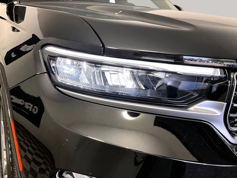 Used 2022 Jeep Grand Cherokee Summit AWD/4WD image 26